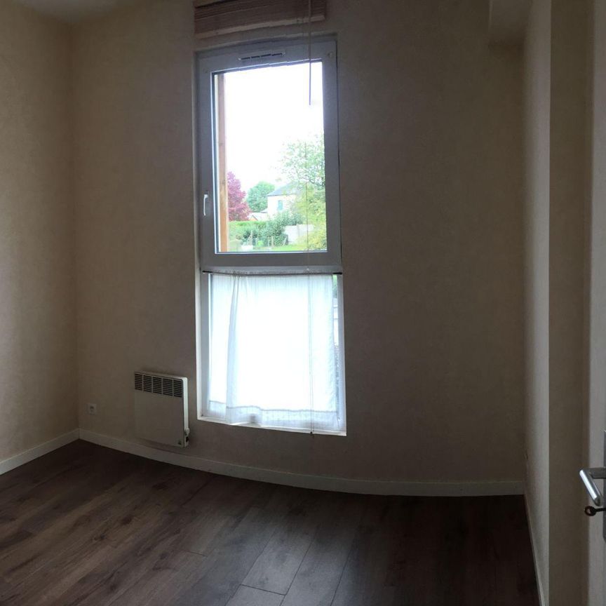 IRODOUER, rue de Dinan, appartement de type 2, 36 m², situé au rez-de-chaussée, comprenant: ent... - Photo 1