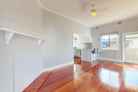 10 Arthur Street, Belmont South NSW 2280 - Photo 3