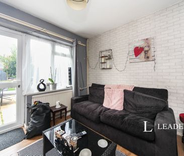 1 bedroom room to rent Binder Close - Photo 3