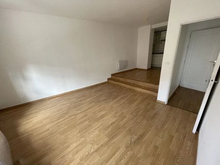 Location Appartement 2 pièces 39 m2 à Saint-Quentin - Photo 2