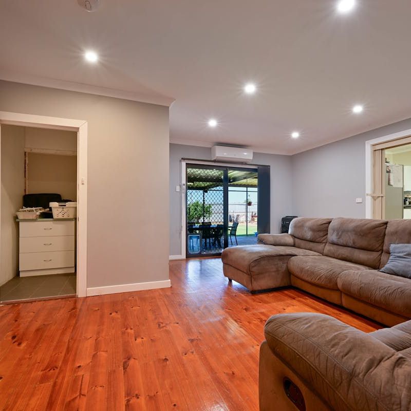 SPACIOUS FAMILY HOME - Photo 1