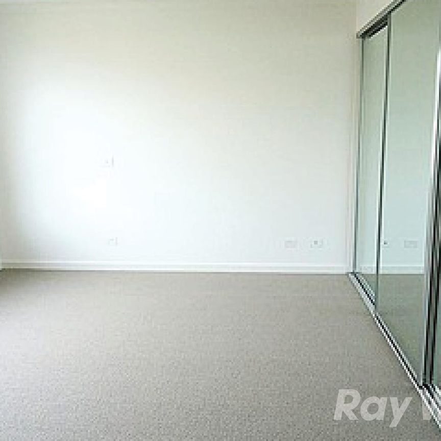 Modern Living in the Prestigious Waverley Park - Photo 1