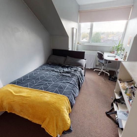 8 Broomfield View, Leeds, LS6 3DH - Photo 1