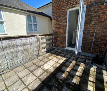 2 bedroom apartment to rent - Photo 6