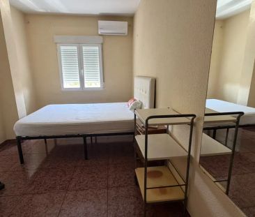 4-bedroom apartment for rent in Delicias, all bills included - Photo 4