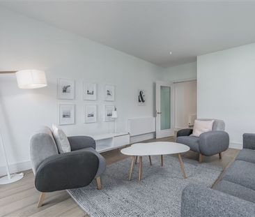 Apartment, Ropemaker Place, Cardiff Lane, Grand Canal Dk, Dublin 2 - Photo 3