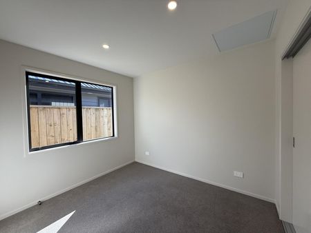 Brand new unit - Photo 3