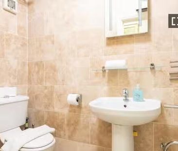 2-bedroom apartment for rent in Pembroke, Dublin - Photo 1