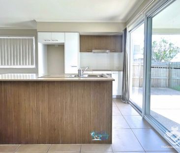 Modern Brightwater Townhouse - Photo 4