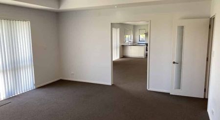 Fabulous & Spacious - Photo 3