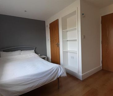 1 bedroom in a house share to rent - Photo 5