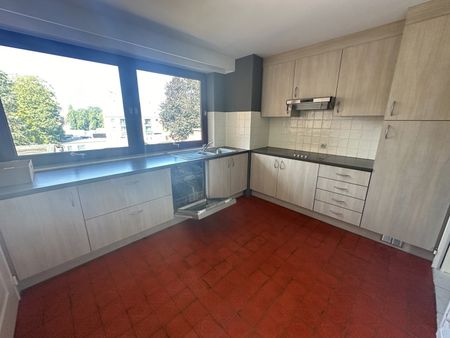 Gezellig en ruim appartement met zicht op de markt - Foto 4