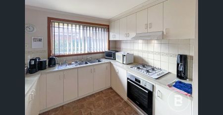 TWO BEDROOM UNIT IN A VERY QUIET COMPLEX IN MOUNT CLEAR - Photo 5