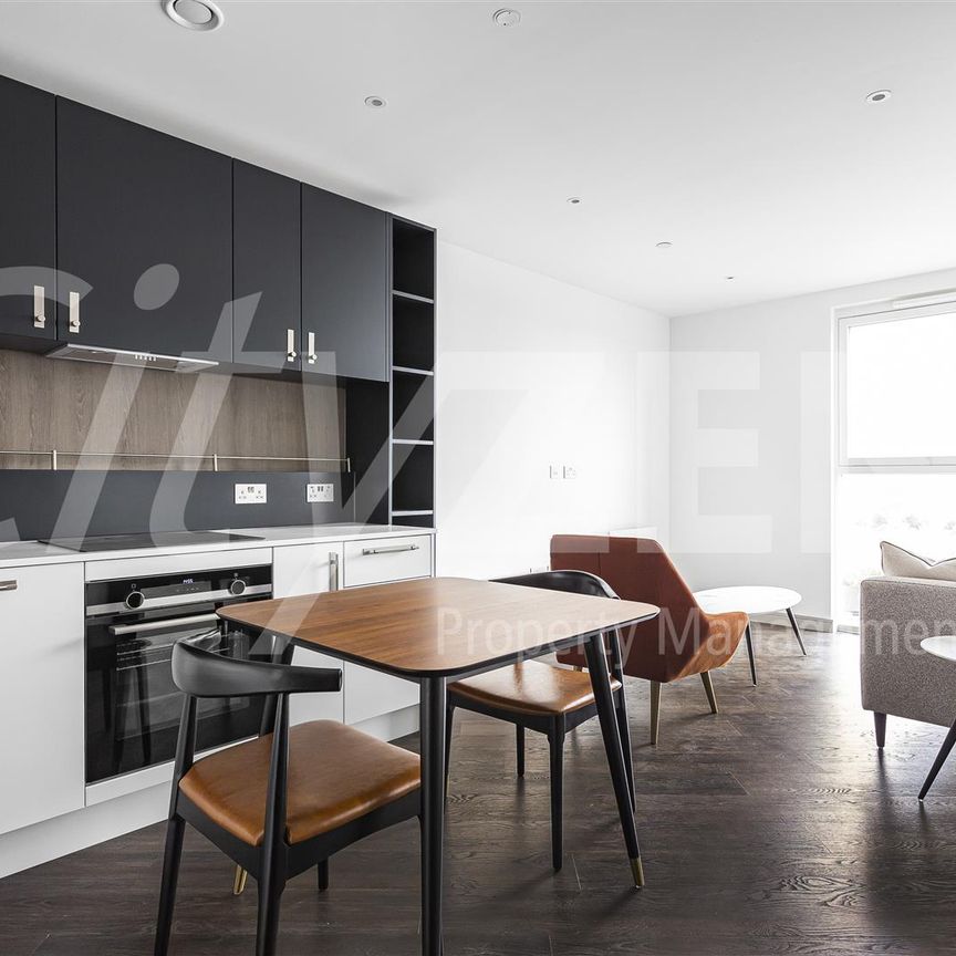 Eden Grove, Staines-Upon-Thames - Photo 1