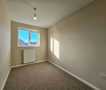 Giles Cox, Gloucester - Photo 5