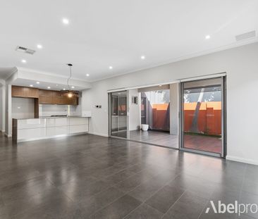 Spacious & Stylish 4-Bedroom Home in a Quiet Cul-de-Sac - Photo 2