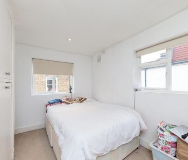 3 bedroom terraced house to rent - Photo 3