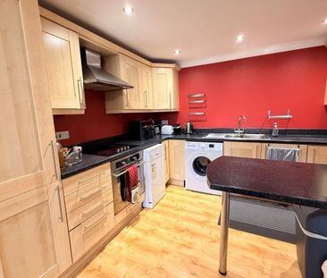 Stortford Hall Park - Photo 4