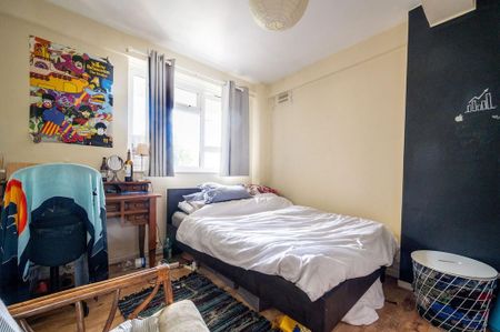 3 bedroom flat to rent - Photo 4