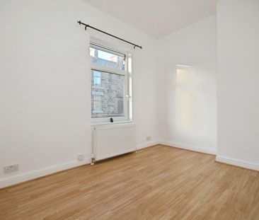 2 bedroom House To Let - Photo 4