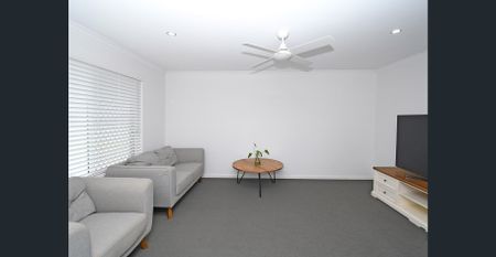 IDEAL FOR ENTERTAINING - Photo 2