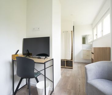 GENERAL FRERE D Roommate 3 Bedrooms at Amiens - Photo 4
