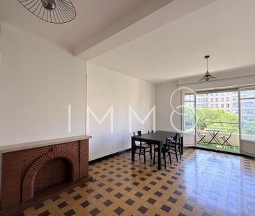 Location Appartement 4 pièces 78m² MARSEILLE 9ème - Photo 3