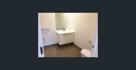 An oasis for family embarking on new life! - Photo 3