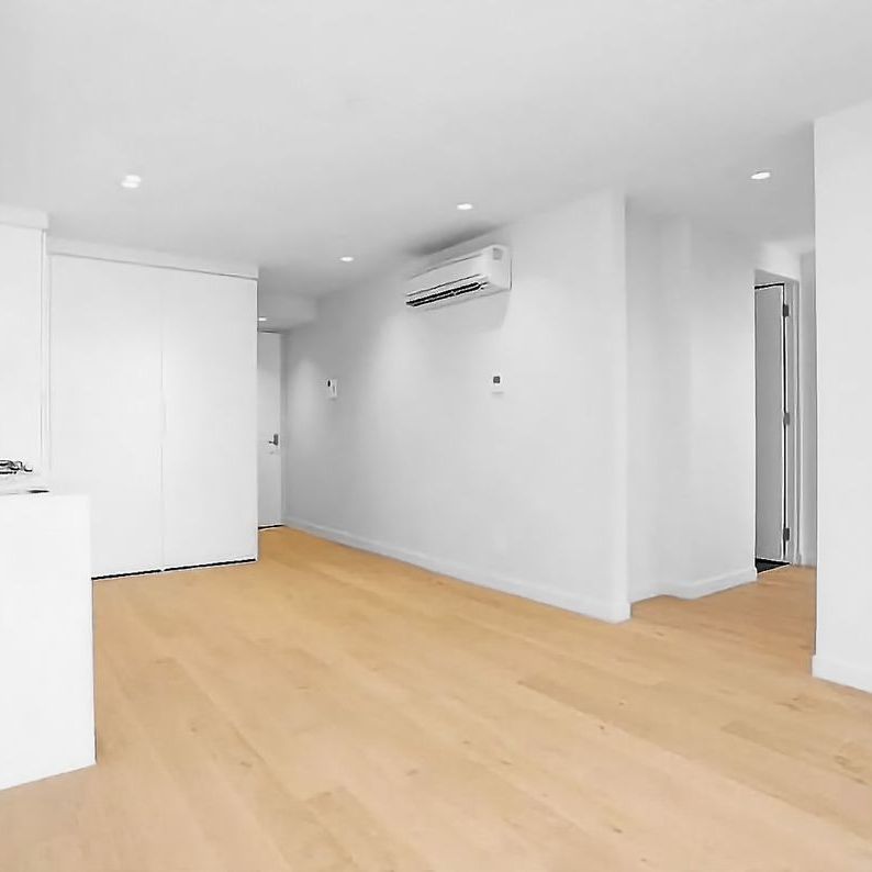 4504/450 Elizabeth Street, Melbourne - Photo 1