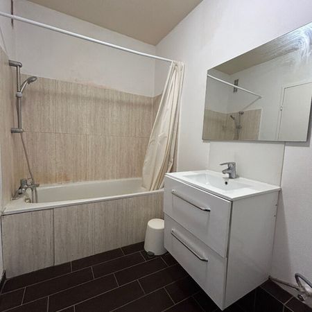 Location Appartement 2 pièces 52m² - Photo 4