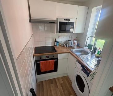 Studio Flat, Kendrick Road, RG1 - Photo 2