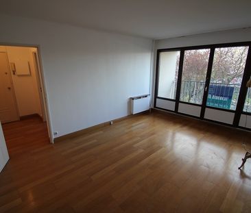 Location Appartement 3 pièces 61m² - Photo 4