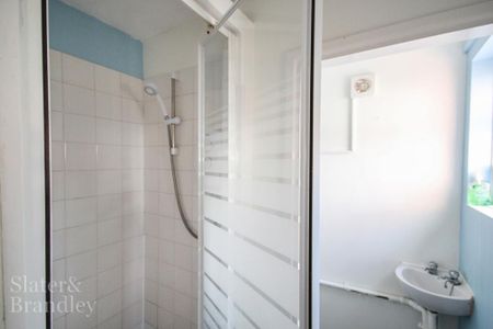 1 bedroom house of multiple occupation to rent - Photo 5