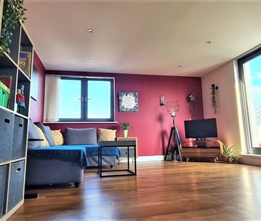 2 Bed Penthouse, Invito House, IG2 - Photo 3
