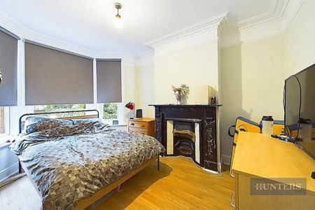 3 bedroom House To Let - Photo 4