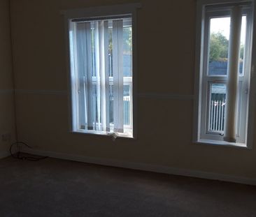 2 Bed Terraced House, Broxton Street, M40 - Photo 6