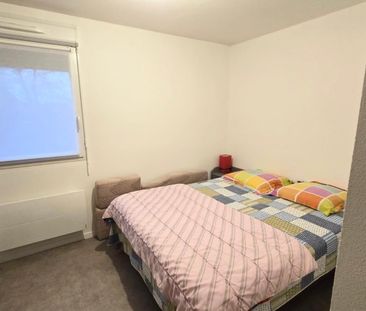 Location Appartement 2 pièces 47m² PECQUENCOURT 59146 - Photo 2