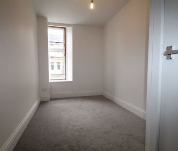 Park Avenue, Dundee - Photo 1