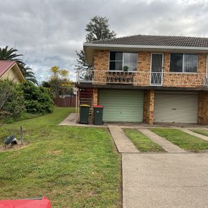 EAST TAMWORTH - Renovated One Bedroom Unit in Great Location in Sought After East - Photo 2