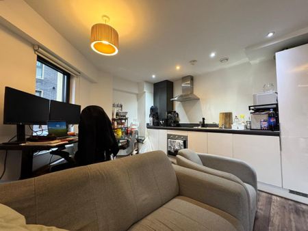 2 bedroom flat to rent - Photo 2