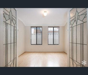 7 Kabbarli Court, South Lake, WA 6164 - Photo 6