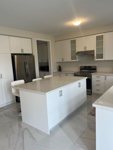 For Lease - 202 Stayner Street, Clearview, Ontario - Photo 3