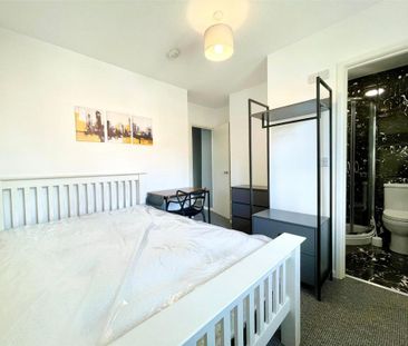 5 bedroom end of terrace house to rent - Photo 5