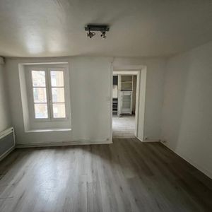 Location Appartement 1 pièce 26m² LA FERTE GAUCHER 77320 - Photo 2