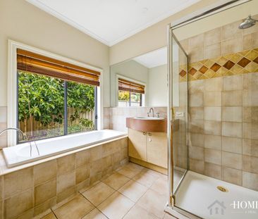 Spacious Family Living - Photo 5