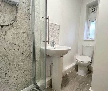 WEST PARADE APARTMENTS - Photo 1