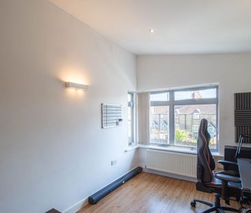1 Bedroom - Photo 2