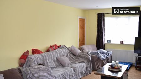 Room for rent in 2-bedroom house in Ballsbridge, Dublin - Photo 2