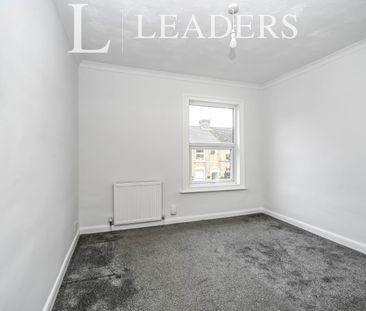 3 bedroom house to rent Garfield Street, Bedford, MK41 - Photo 6