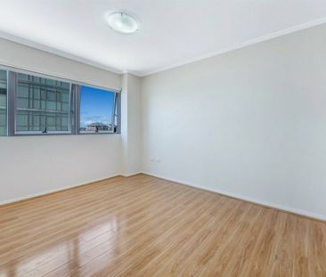Sun-Filled Two Bedroom Apartment in the Heart of Burwood ! - Photo 2
